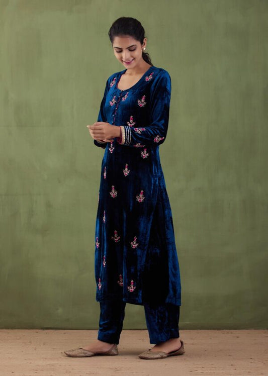 Sunehri Embroidered- Velvet Straight Zardosi Work Kurta and Plane Pant