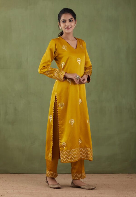 Sunehri Foil-Mashru Straight Kurta and Palazzo