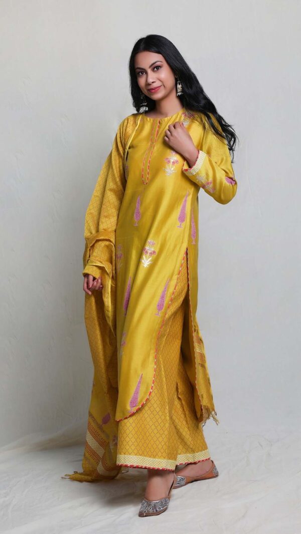 WOVEN SUTRA YELLOW KURTA