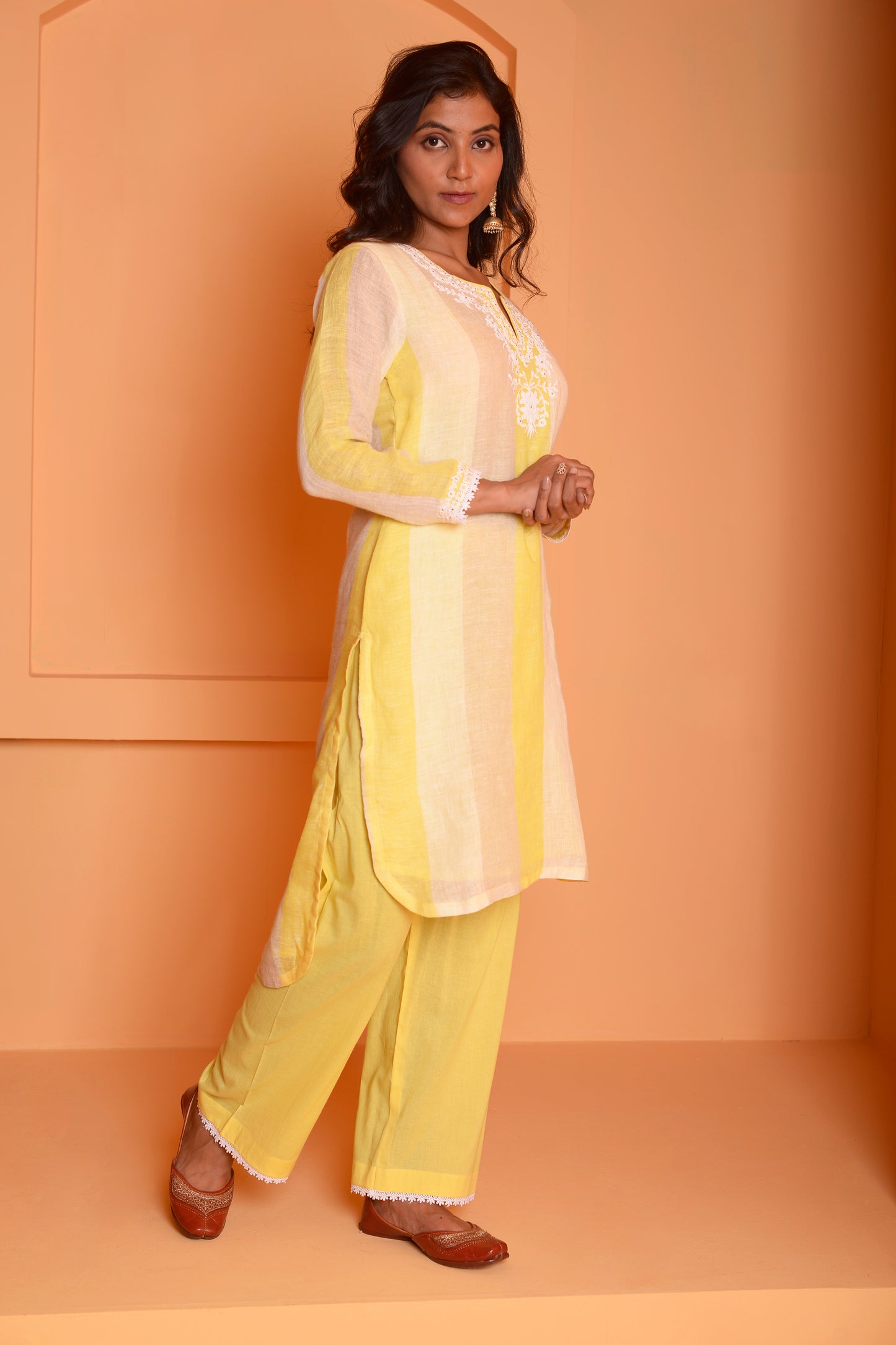 RIMJHIM LINEN CORSET DORI EMBROIDERY KURTA WITH PANT SET OF 2