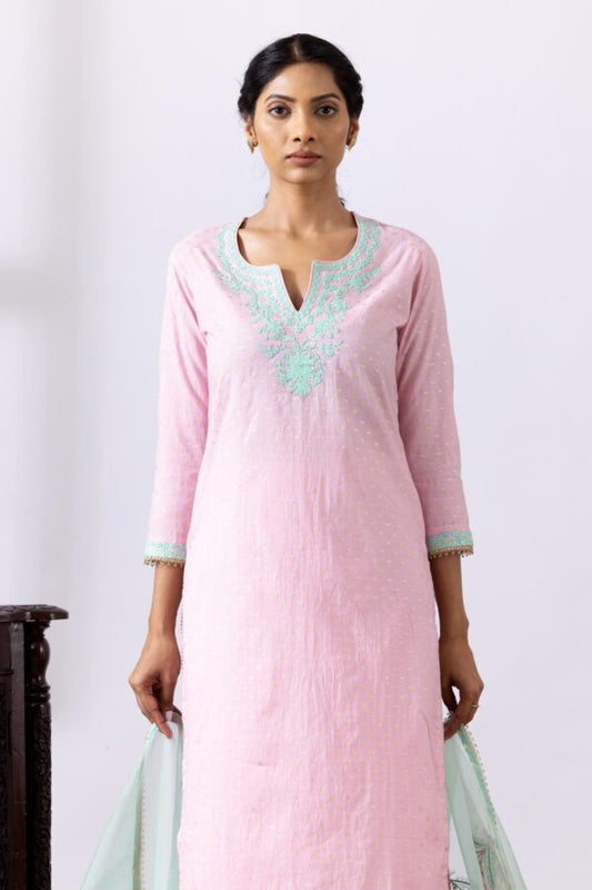 GULMEHER BABY PINK DORI EMBROIDERY BANARASHI CHANDARY STRAIGHT KURTA WITH PLAZZO SET OF 3