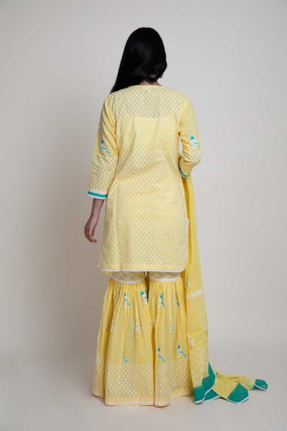 Bird Foil Printed Kurta With Lace Finish. Abstract Print Garara and Mulmul Dupatta With Lace Finish